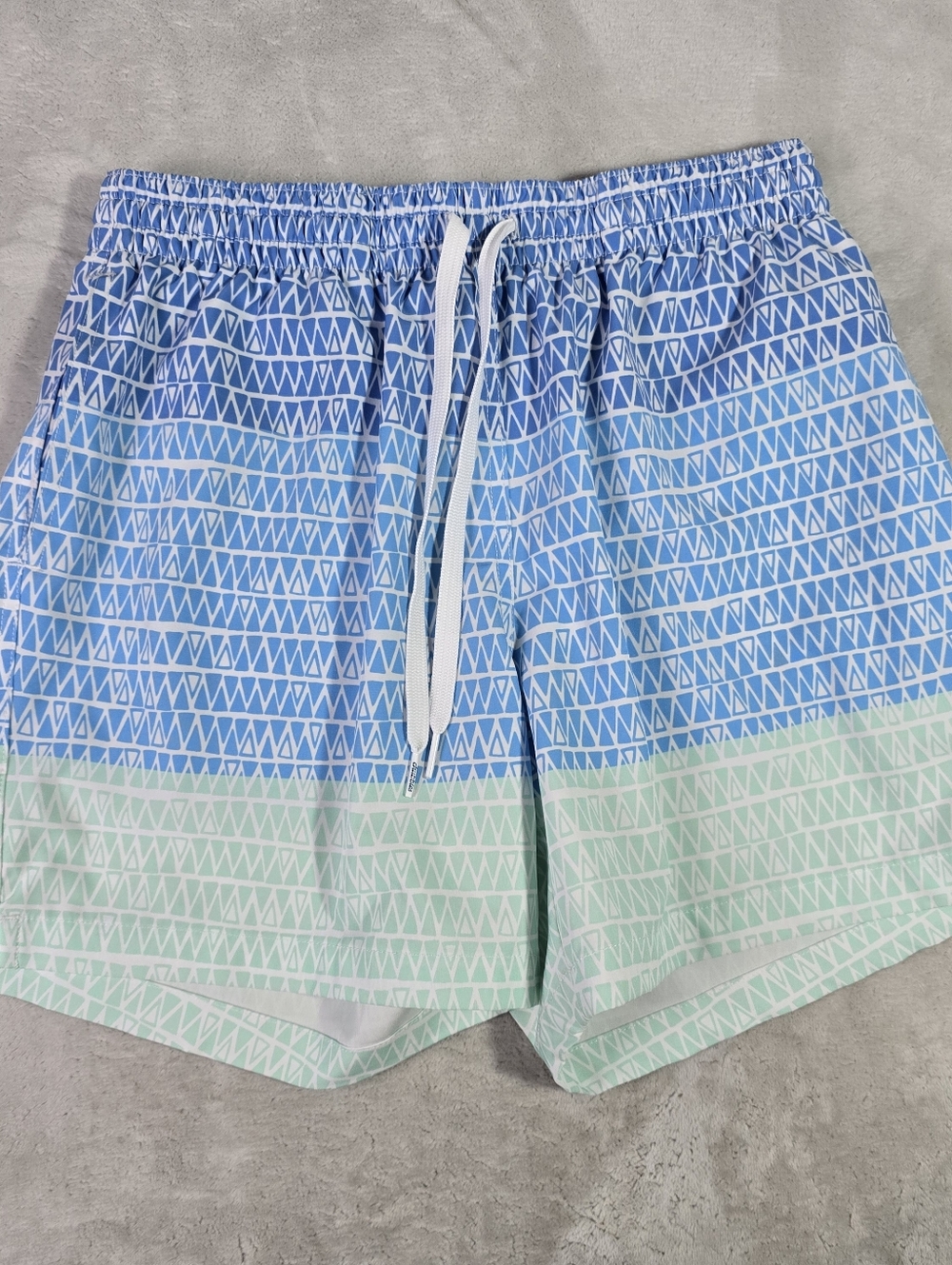 Chubbies Swim Trunks Men’s M  5.5” Board Shorts